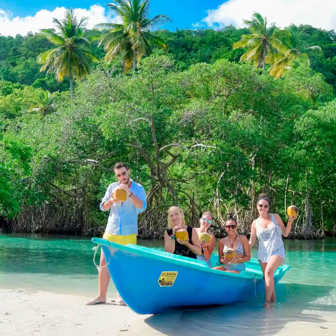 03-PLAYA-RINCON-BEACH-+-CAYO-LEVANTADO