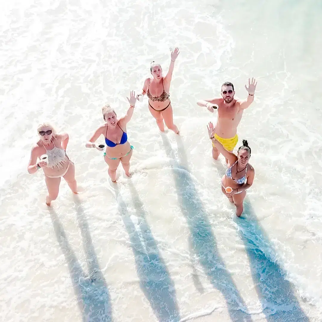 09-PLAYA-RINCON-BEACH-+-CAYO-LEVANTADO